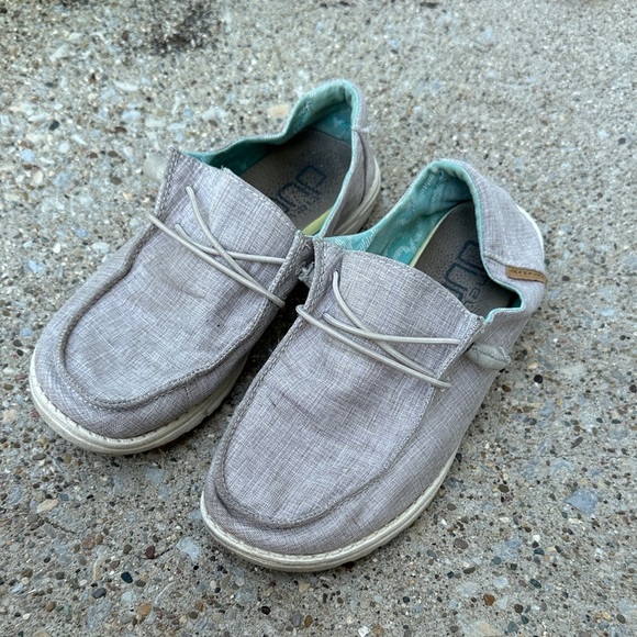 Light grey women’s hey dudes size 8 - Picture 1 of 5